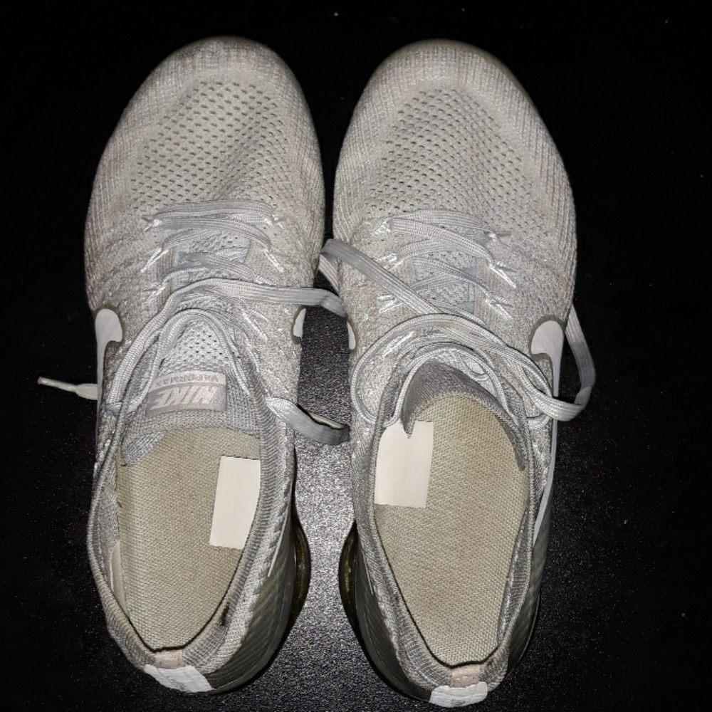 Sneakers reposh